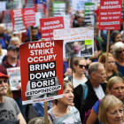 Protesta en Londres contra el gobierno de Boris Johnson y contra el 'brexit'.-EFE