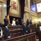 Constitución de las Cortes el 21 de mayo pasado, cuando los antiguos miembros de la Mesa pasaron el testigo a los nuevos tras las elecciones de abril.-DAVID CASTRO