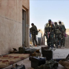 Fuerzas gubernamentales sirias en las inmediaciones de Deir Ezzor-AFP / GEORGE OURFALIAN