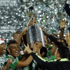 Los jugadores del Atlético Nacional celebran la conquista de la Copa Libertadores 2016.-MAURICIO DUENAS CASTANEDA / EFE