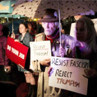 Protesta contra el presidente de EEUU, Donald Trump, en el exterior de la Casa Blanca.-AFP / ZACH GIBSON