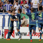 Óscar recibe la felicitación de Álvaro Rubio tras marcar el segundo gol frente al Recreativo JOSELE/PHOTO-DEPORTE-Photo-Deporte