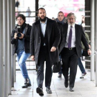 Borja Thyssen, junto a su abogado, a su llegada a los juzgados de lo Penal de Madrid.-EDUARDO PARRA (EUROPA PRESS)