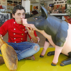 Diego Hernández-J. M . LOSTAU