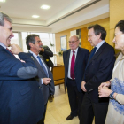 El consejero de la Presidencia, José Antonio de Santiago-Juárez, se reúne con los consejeros de Presidencia y Justicia y de Economía, Hacienda y Empleo del Gobierno de Cantabria, Rafael de la Sierra y Juan José Sota. En la imagen junto al presidente de Ca-ICAL