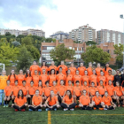 Las jugadoras de los tres equipos del CD Parquesol posan junto al cuerpo técnico en los campos de José Luis Saso.-MIGUEL ÁNGEL SANTOS