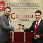 Roberto García, Dtor. General de la Cámara de Comercio e Industria junto a Pedro Ruiz, director académico del MBA.-E.M.