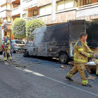 La furgoneta quemada en Domingo Martínez.-EUROPA PRESS