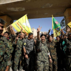 Miembros de las milicias sirias celebrando la reconquista de la ciudad de Raqqa.-REUTERS / RODI SAID (REUTERS)