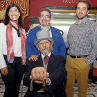 Santiago Ibáñez, sentado, junto a Cardeñosa, Casado y Llanos-J.M. Lostau