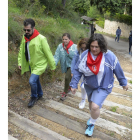 El secretario general del PSOE de Castilla y León y portavoz en las Cortes regional, Luis Tudanca, acompañado por la diputada nacional, Esther Peña (2I), acude a la tradicional romería de San Juan del Monte, en Miranda de Ebro-Ricardo Ordoñez / ICAL