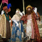 Los Reyes Magos saludan desde el balcón del Ayuntamiento de Valladolid. PHOTOGENIC