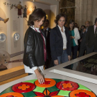 La consejera de Cultura, Josefa García Cirac, acompañada de la secretaria de Estado de Turismo, Isabel Borrego, y por el presidente de la Diputación de Burgos, César Rico, entre otros, visista los Centros de Interpretación de las Cuatro Villas de Amaya.-ICAL