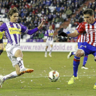 Álvaro Rubio intenta llegar al balón durante un partido de esta temporada-J.M.Lostau