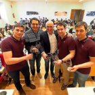 Los tres ideólogos de ‘Jóvenes por el Vino’ junto a Jesús Julio Carnero y Roberto Sanz (Matarromera).-EL MUNDO