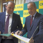 Cipriano García y Nicanor Santos tras la presentación de los resultados.-ICAL