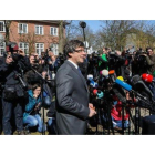 Puigdemont se dirige a los medios tras salir de la cárcel de Neumünster.-EFE / FOCKE STRANGMANN