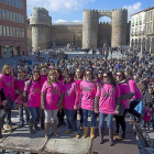 Mujeres de empleados de Nissan, durante la concentración de ayer en Ávila.-ICAL