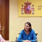 La consejera de Economía y Hacienda, Pilar del Olmo, y la ministra de Industria, Comercio y Turismo, Reyes Maroto, se reúnen para abordar la situación de la empresa Made, en Medina del Campo.-MIRIAM CHACÓN / ICAL