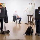 Electores depositan su voto en un museo de Chicago, este martes.-AFP / TASOS KATOPODIS