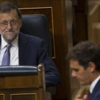 Rajoy y Rivera, durante la sesión de investidura del miércoles.-AP / FRANCISCO SECO