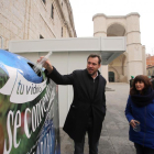 El alcalde de Valladolid, Oscar Puente, la concejala de Medio Ambiente, María Sánchez, y un representante de Ecovidrio, presenta la Campaña Solidaria de Navidad y Banco de Alimentos-Ical