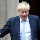 El primer ministro británico, Boris Johnson, saliendo de su residencia oficial.-DPA / VICTORIA JONES