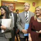 Arenales Serrano, Jesús Julio Carnero, Ramiro Ruiz Medrano y María del Mar Blanco, a la entrada de la reunión en la sede del PP provincial-Ical
