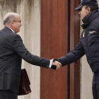 El coronel de la Guardia Civil Diego Pérez de los Cobos llega a la Audiencia Nacional, este lunes.-JOSÉ LUIS ROCA