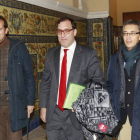 Ramón Ortega Montes, Eloy Velasco y Javier García, ayer, en la Facultad de Derecho de la Universidad de Valladolid-J.M.Lostau