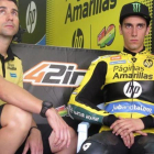 Àlex Rins, en su box, antes de iniciar hoy los ensatos de Moto2 en Sepang (Malasia).-EMILIO PÉREZ DE ROZAS / Enviado especial