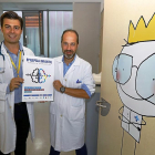 Antonio Hedrera y Ramón Cancho en las instalaciones de la Unidad de Neurología Infantil del Hospital Río Hortega de Valladolid.-J. M. LOSTAU