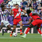 Tunde encara en el choque ante el Rayo en Zorrilla. / PHOTOGENIC