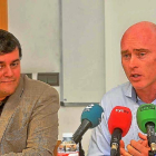 Mike Hansen y Lorenzo Alonso anunciaban ayer en la sede de Ibecon el acuerdo por el que el club estará protegido y asegurado con el aval que asume de 150.000 euros la empresa vallisoletana de recursos humanos-EL MUNDO