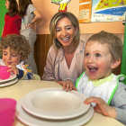 La Consejera de Familia, Alicia García en una visita a un centro infantil.-ICAL