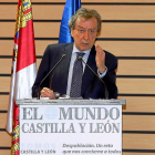 José Antonio De Santiago-Juárez, en un momento de su intervención.-J. M. LOSTAU