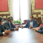 El alcalde de Valladolid, Óscar Puente, se reúne con el presidente de Eurocaja Rural, Javier López Martín. - ICAL