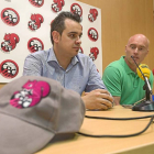Iñaki Martín, primer entrenador del CB Ciudad deValladolid, junto a su presidente Mike Hansen, en la presentación en el colegio San José.-Pablo Requejo