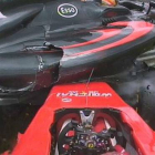 El Ferrari de Raikkonen ha embestido al McLaren de Alonso-