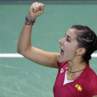 Carolina Marín, feliz tras imponerse a la taiwanesa Tzu Ying Tai en semifinales del Abierto de París.-EFE / YOAN VALAT