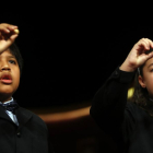 Los niños, en el momento de cantar el cuarto premio-JAVIER BARBANCHO