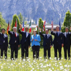 Foto de familia de los mandatarios del G-7, en Elmau (Alemania).-Foto: Matthias Schrader / AP