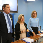 Los consejeros de Sanidad y Familia, Antonio Sáez y Alicia García, participan en la presentación del Día Internacional del Alzheimer, a cargo de la presidenta de la Federación Regional de Asociaciones de Familiares de Alzheimer en Castilla y León, AFACAYL-Ical