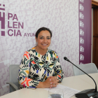 La alcaldesa de Palencia, Miriam Andrés, ofrece una rueda de prensa. ICAL