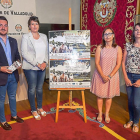 El alcalde de Zamora, Alberto Magdaleno, junto a los organizadores de la feria.-EL MUNDO