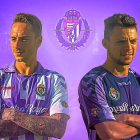 Calero y Plano posan con las camisetas del Real Valladolid.-EL MUNDO