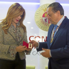 Silvia Clemente y Mario Amilivia, durante la presentación de la memoria del Consejo Consultivo.-ICAL