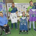 De Castro junto al israelí Onn, el portugués Bártolo y el mejicano Jasso, posando con las nuevas equipaciones.-J.M. Lostau