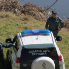 Dos agentes del Seprona-Guardia Civil