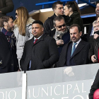 Carlos Suárez y Ronaldo Nazário, el domingo junto a Ángel Torres, presidente del Getafe.-PHOTO-DEPORTE